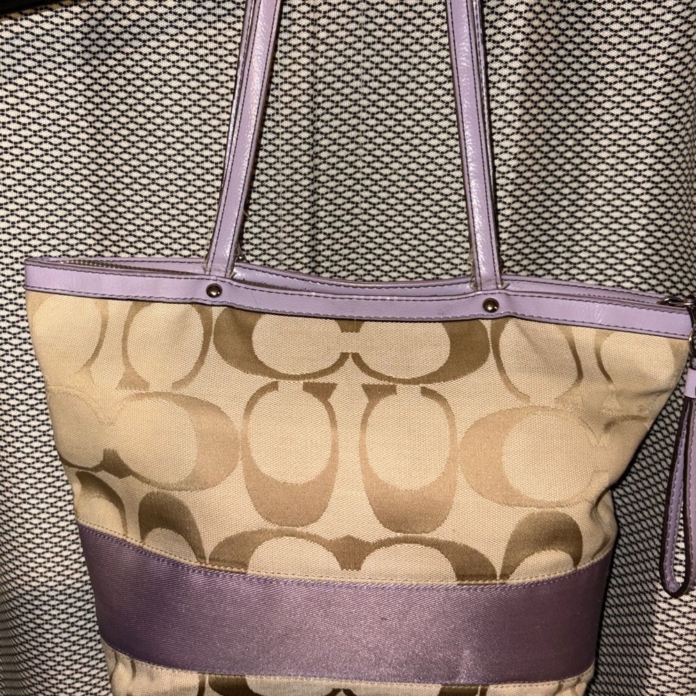<3SOLD<3 - Picture 3 of 7